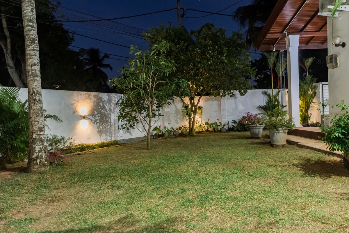 Villa garden